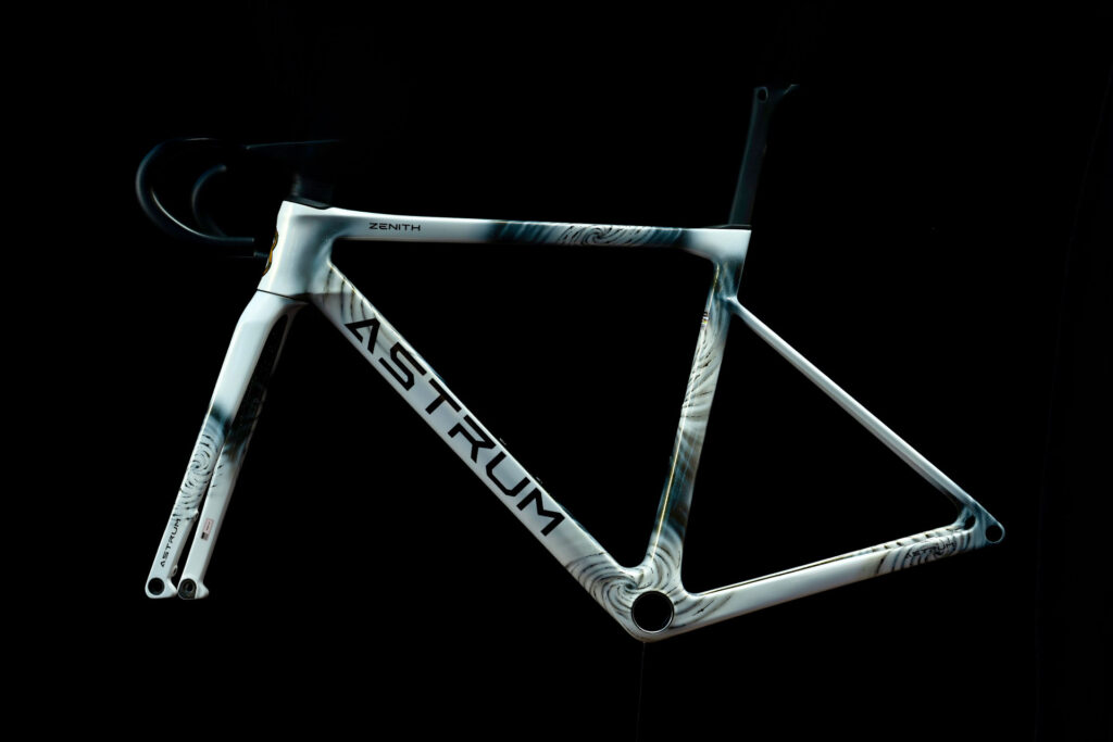 Telaio White Hole Zenith Astrum